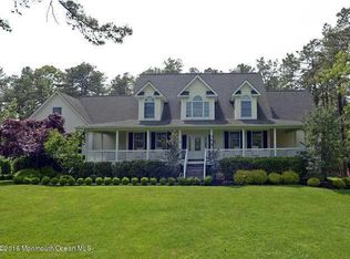 14 Hidden Pines Dr, Millstone Township, NJ 08510