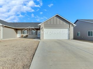 110 E Santa Fe Cir, Mulvane, KS 67110