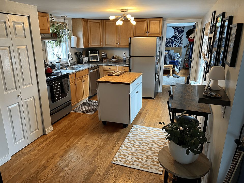 1st image of 74 Essex St #3