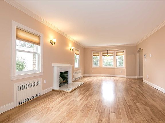 3rd image of 634 Adams Ave