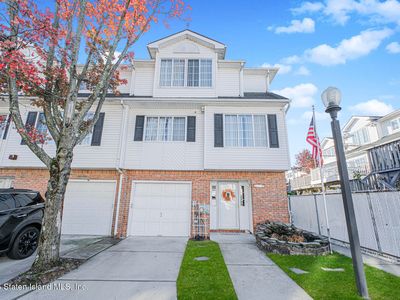 42 Spruce Ln, Staten Island, NY, 10309