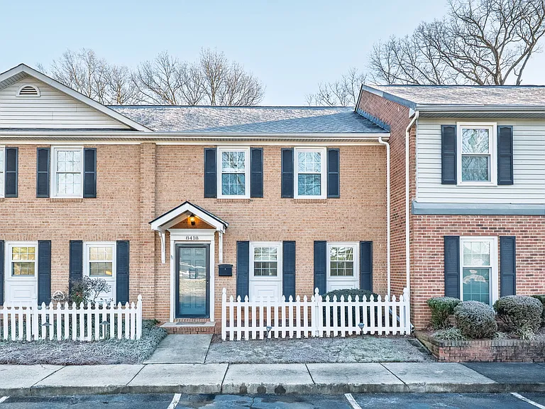 8418 Knights Bridge Rd — Photo 1