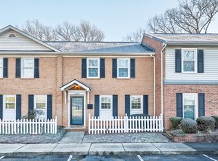 8418 Knights Bridge Rd, Charlotte, NC 28210