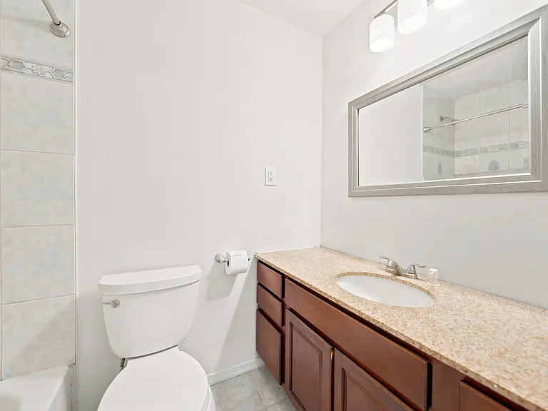 2357 Southgate Sq — Photo 17