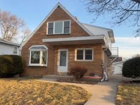 10166 West Montana AVENUE, Milwaukee, WI 53227
