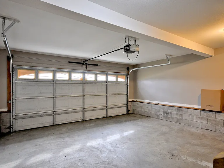 3291 S Senseney Cir — Photo 44