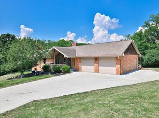 3823 Springoak Dr, Cincinnati, OH 45248