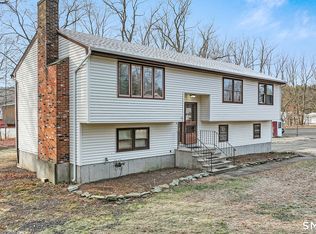 129 Dowd Ave, Canton, CT 06019