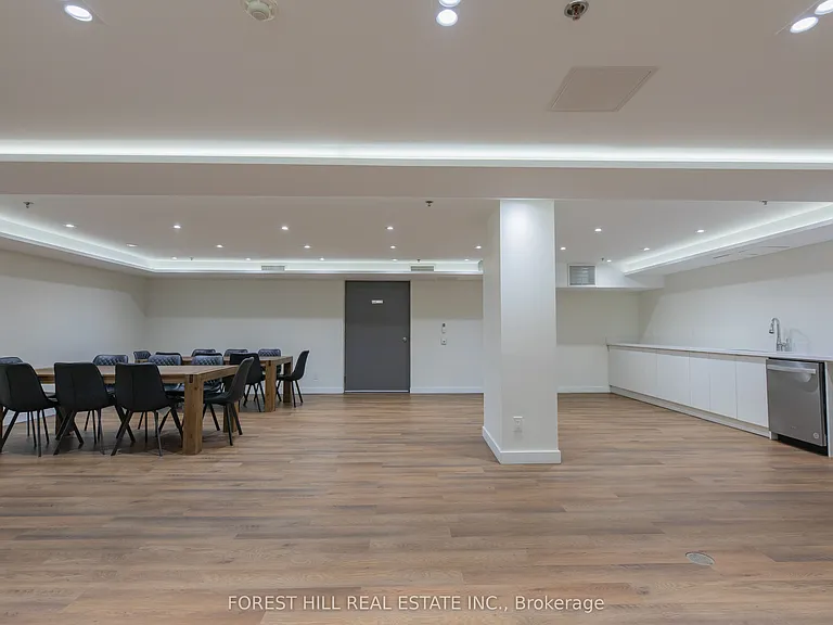 1130 Wilson Ave #306 — Photo 21