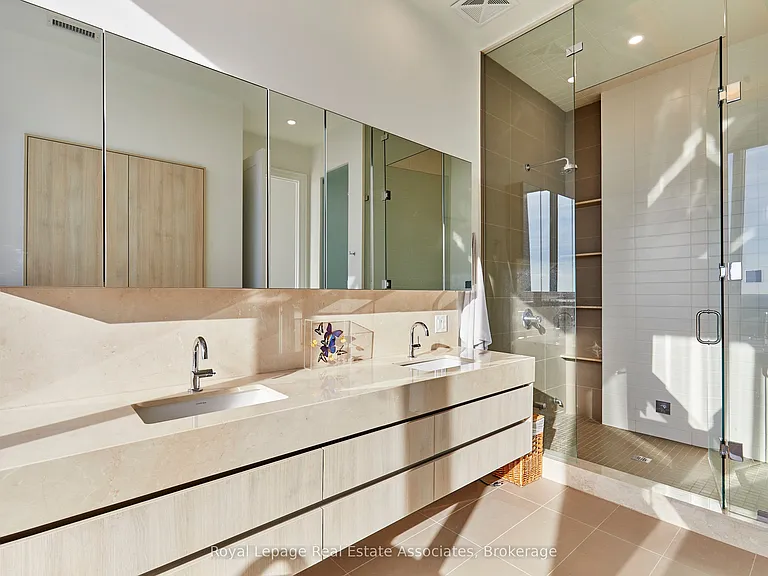 21 Park St E #1803 — Photo 24