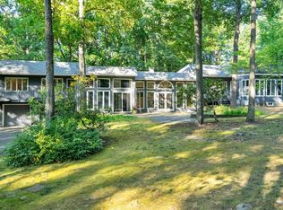 128 Baker Hill Rd, Northampton, MA 01062