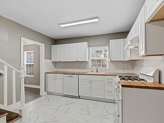 3rd image of 1160 Isabelle St