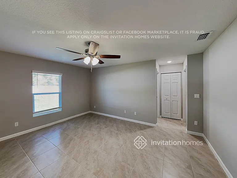 373 NW Avens St — Photo 3