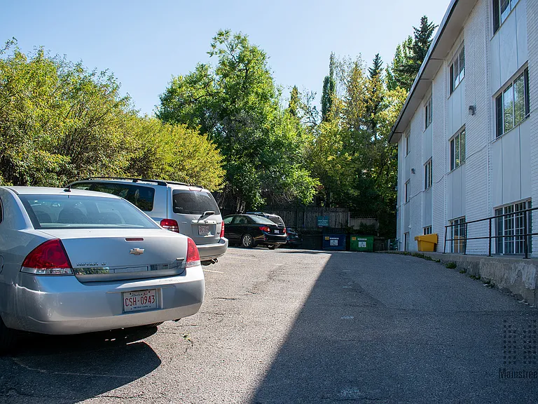 807 Royal Ave SW — Photo 7