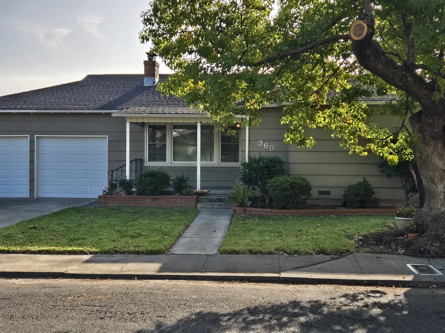 3 bed, 1325 sqft, $3,800 — Photo 1