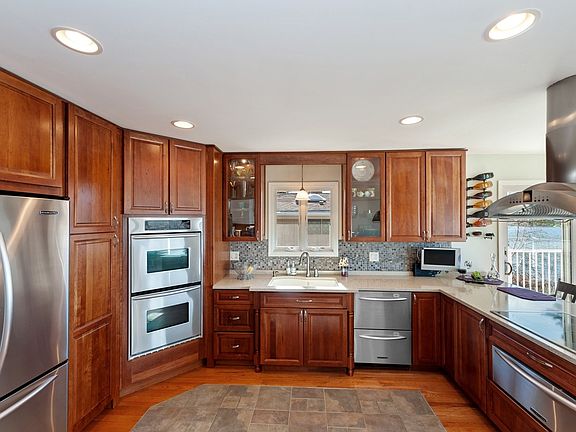 2nd image of 39220 N Cedar Crest Dr