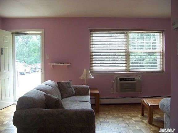 3rd image of 18 Glen Hollow Dr APT F14