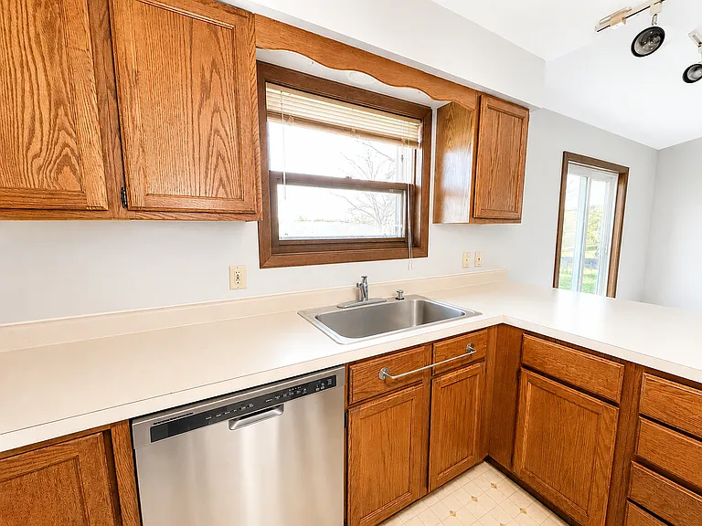 209 Columbus St #A — Photo 2