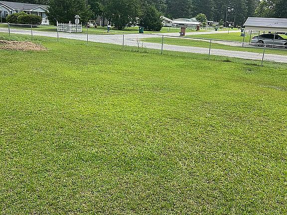 4th image of 2001 Clover Dale Cir