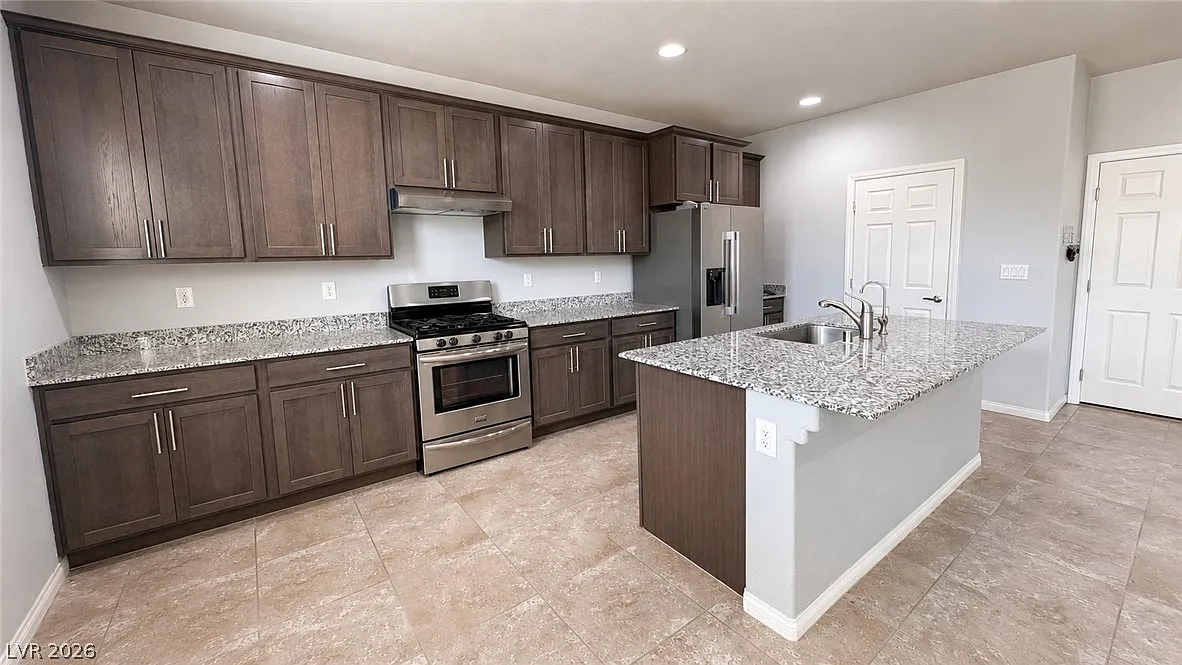 5 bed, 3.0 bath, 2649 sqft, $2,695 — Photo 4