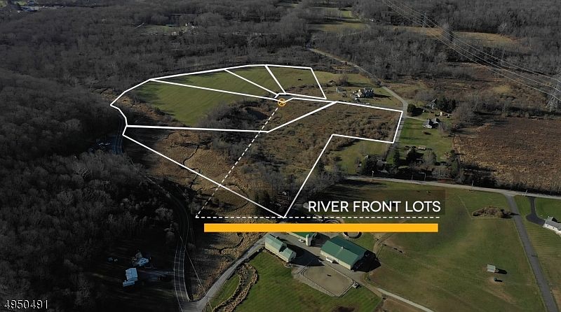 1st image of 901 Twin River Dr