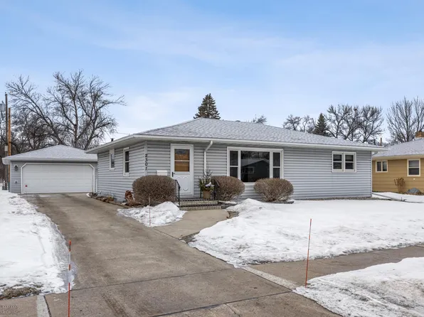 2301 14th St S, Moorhead, MN 56560