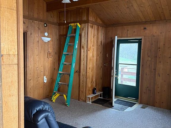 4th image of 27 Hummingbird Hts