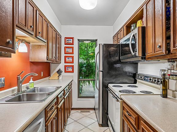 5th image of 2902 Prospect Point Dr