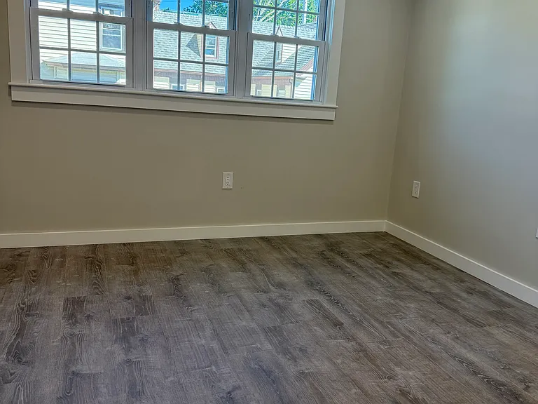131 Bay St #2 — Photo 8