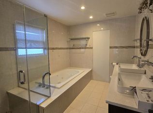 49-27 168th St FLOOR 1, Fresh Meadows, NY 11365