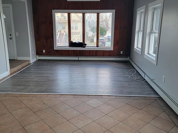 3rd image of 368 E Chester St Floor 2
