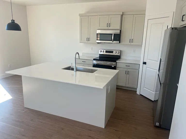 1817 Livy Ln — Photo 5