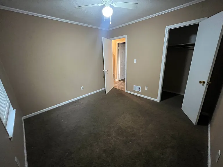 2413 Baywood Dr — Photo 10