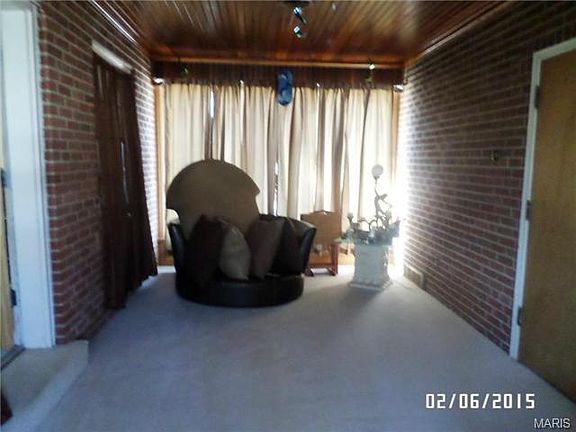 5th image of 9719 Hemlock Dr