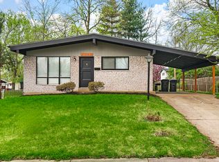 2340 Dove Dr, Florissant, MO