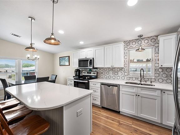 2nd image of 1502 LONGBOW DRIVE