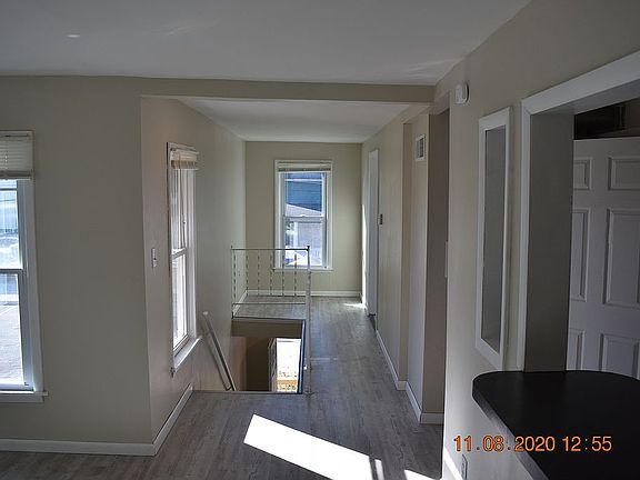 4th image of 1000 Pratt St