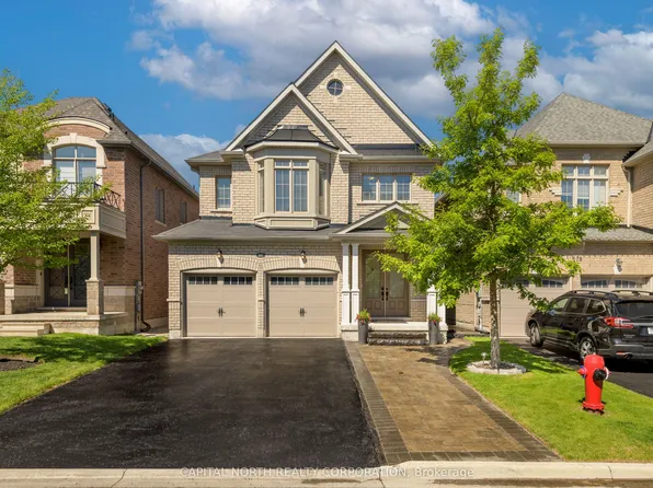 680 McGregor Farm Trl, Newmarket, ON L3X 0H3