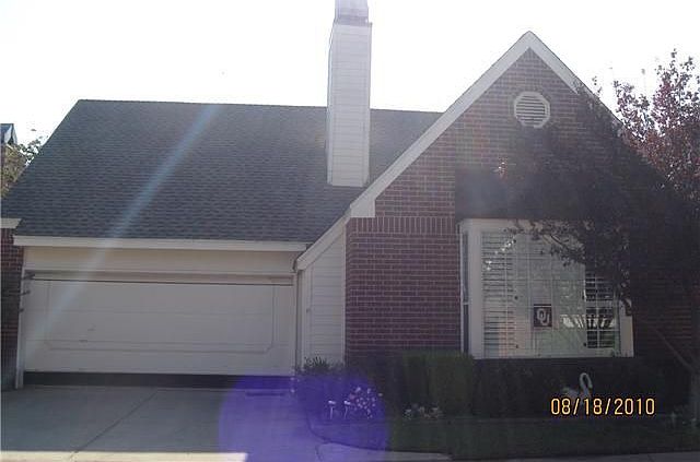 2nd image of 8822 N May Ave