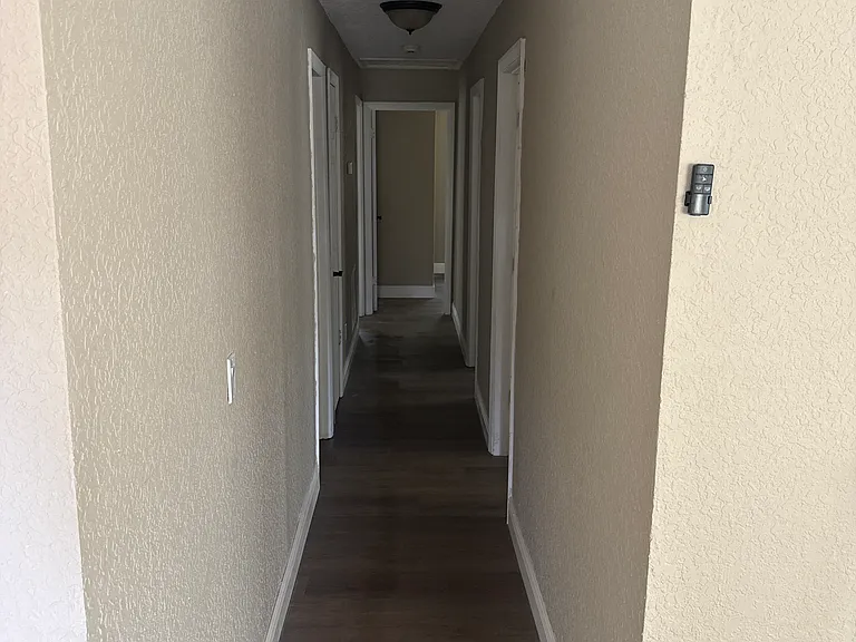 610 Plum Ln — Photo 5