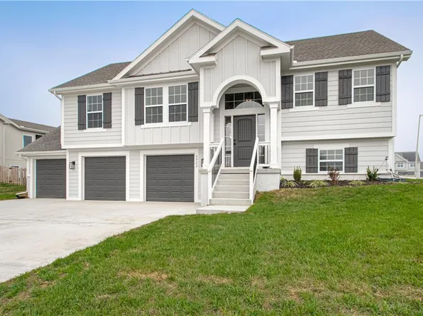 6009 NE 118th St, Kansas City, MO 64156
