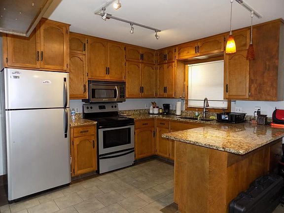5th image of 1025 Shoreacres Dr