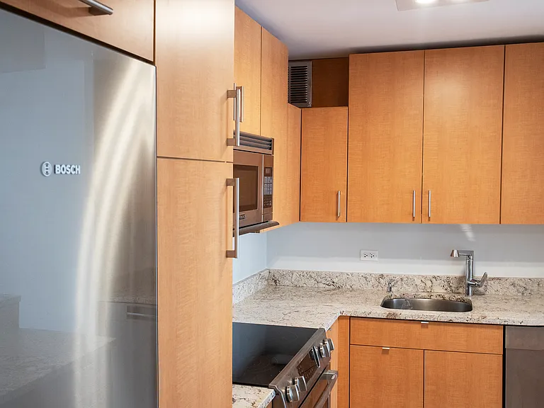100 E Walton St #22A — Photo 4