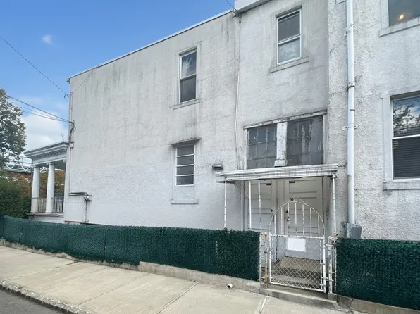 14-28 Astoria Park South image 3 of 29