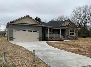 105 Douglas Heights Dr, Gaffney, SC 29341