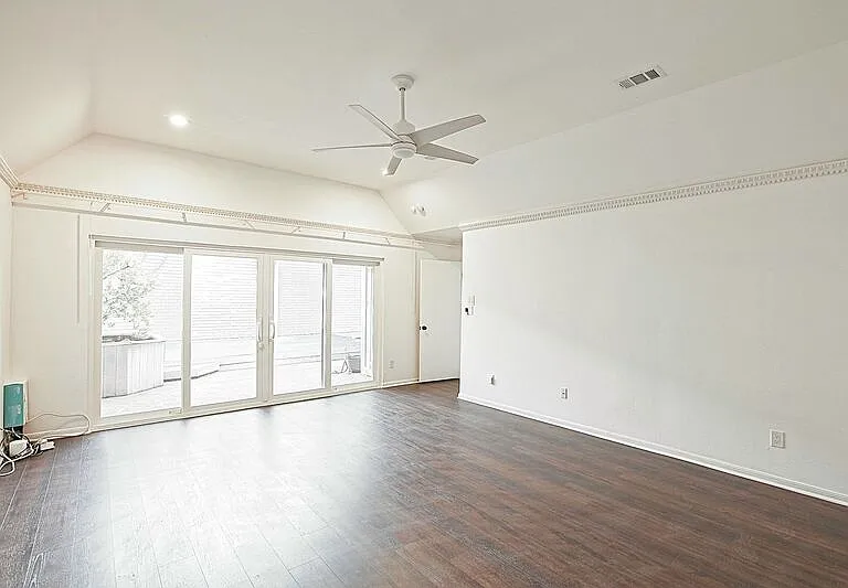 3217 Squireswood Dr — Photo 34