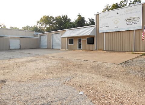 1st image of 500 E Fannin Ave
