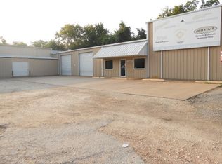 500 E Fannin Ave, Crockett, TX 75835