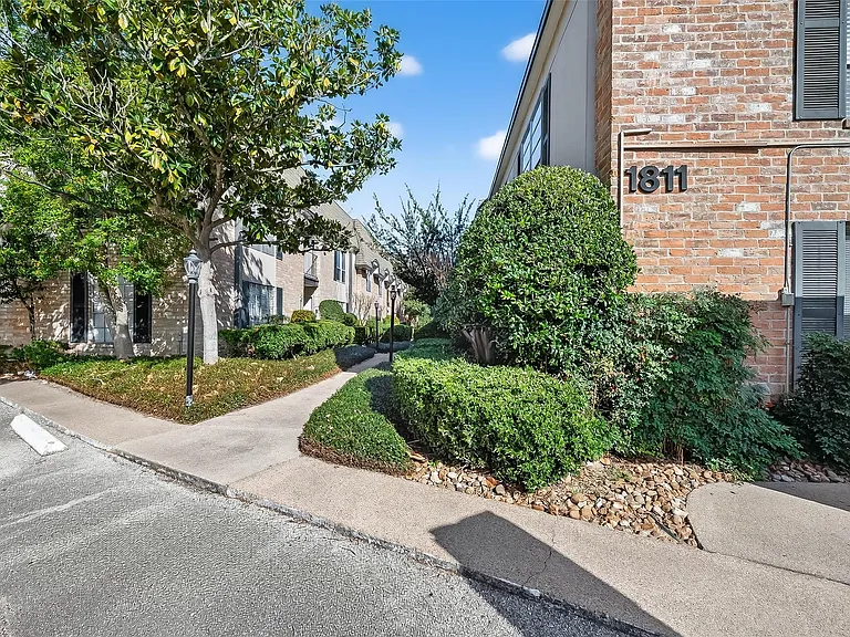 1811 Stoney Brook Dr #91 — Photo 21