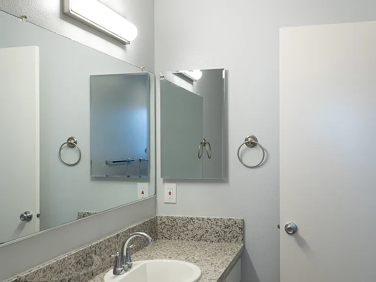 434 W Stuart Ave #2 — Photo 4